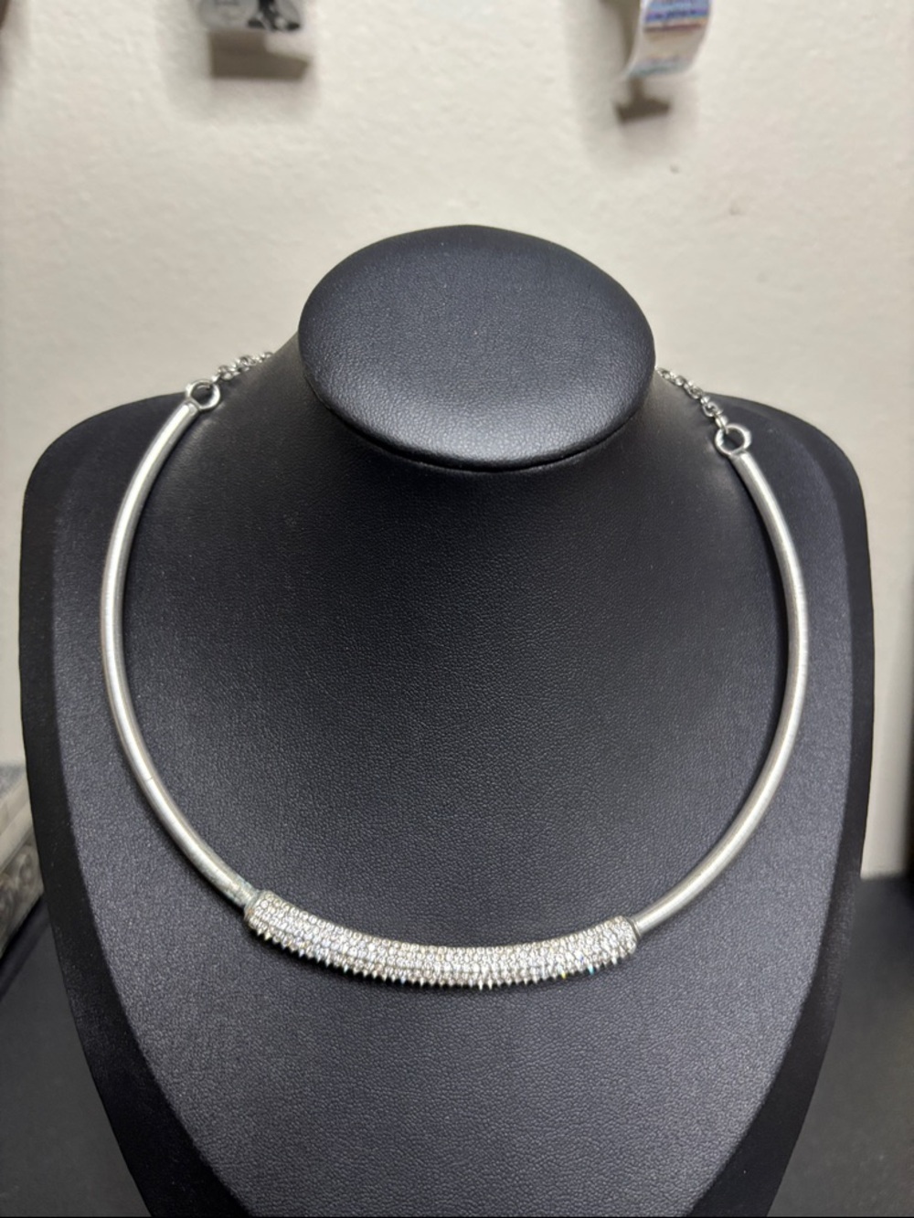 Rhinestone Silver Tone Elegant Choker Necklace